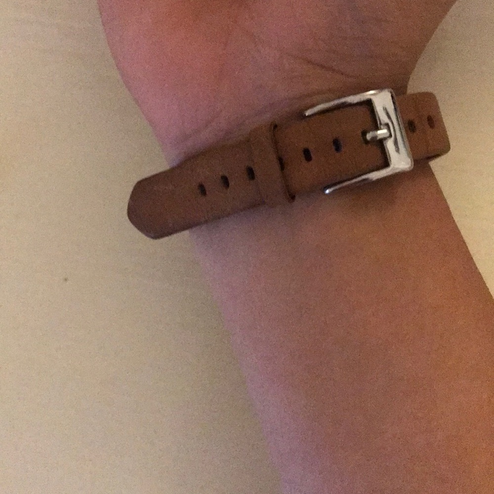 Fitbit Alta - Picture 2 of 8